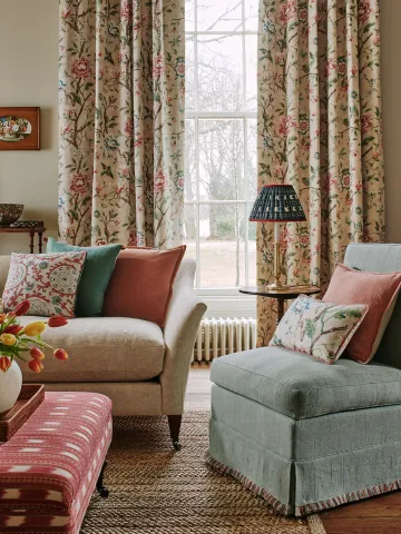 Colefax & Fowler - Red /G rey Livingroom