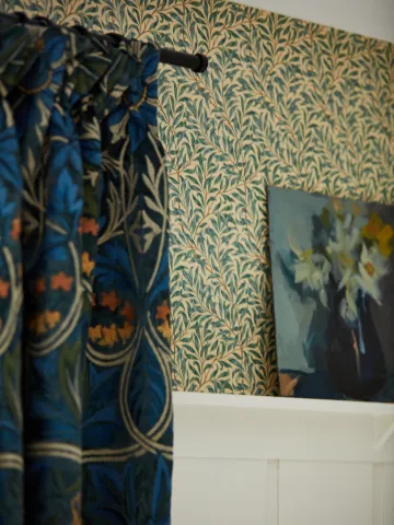 Morris Velvets bedroom WP & velvet pattern curtain