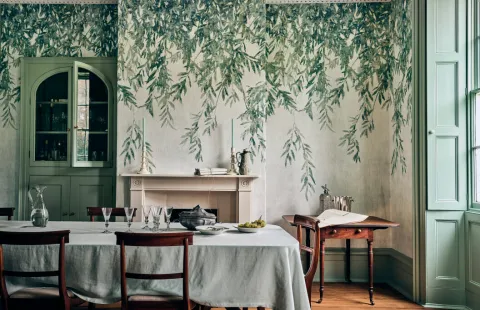 Pluma dinning room green wallpaper