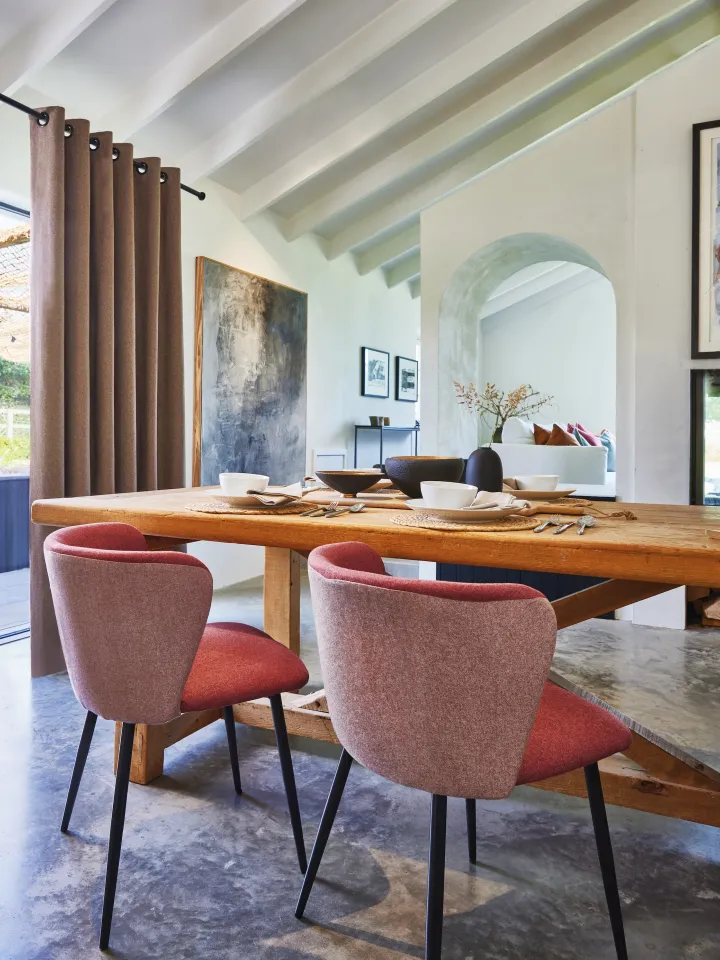 Herringbone pastel dinning room 